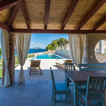 Vila Gagliana Zizanj *